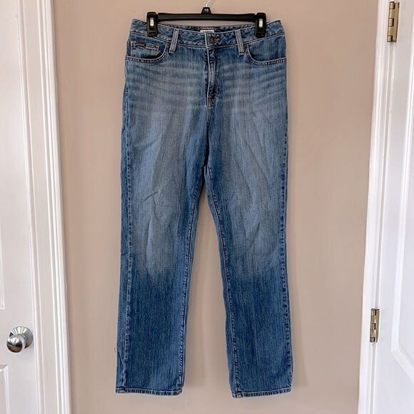 Women’s LL. Bean Classic Fit Jeans Size 8R - Picture 2 of 6